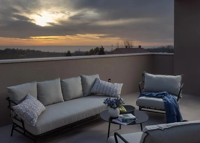 Luxury Deneb With Pool Near Porec *